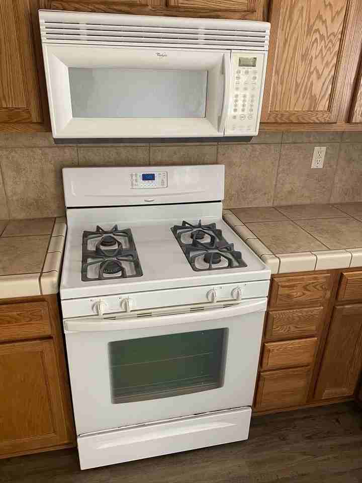 1127 Texas Flat St - Photo 5 of 19