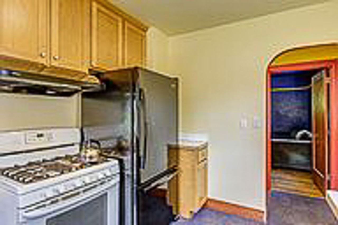 1252 Grant St - Photo 7 of 29