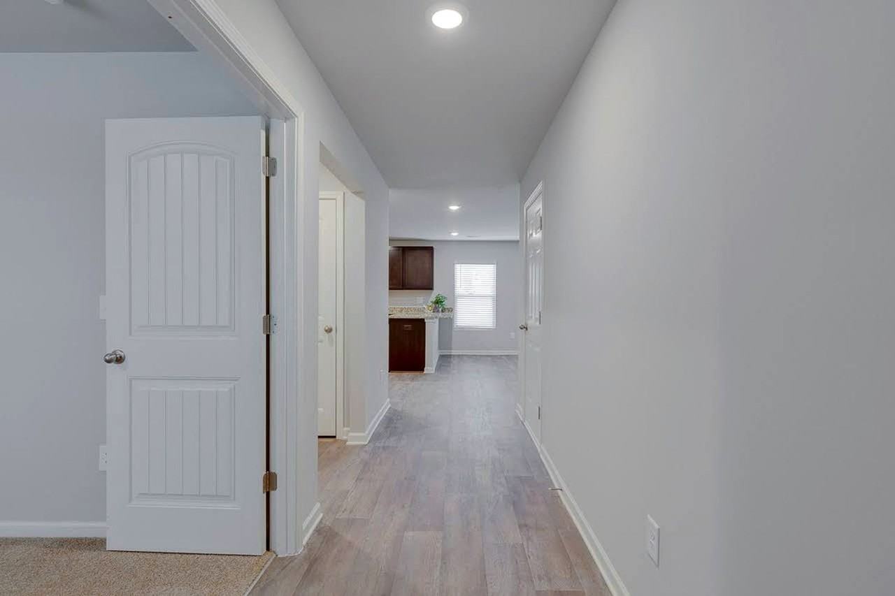 380 Alyssa Landing Dr - Photo 5 of 27