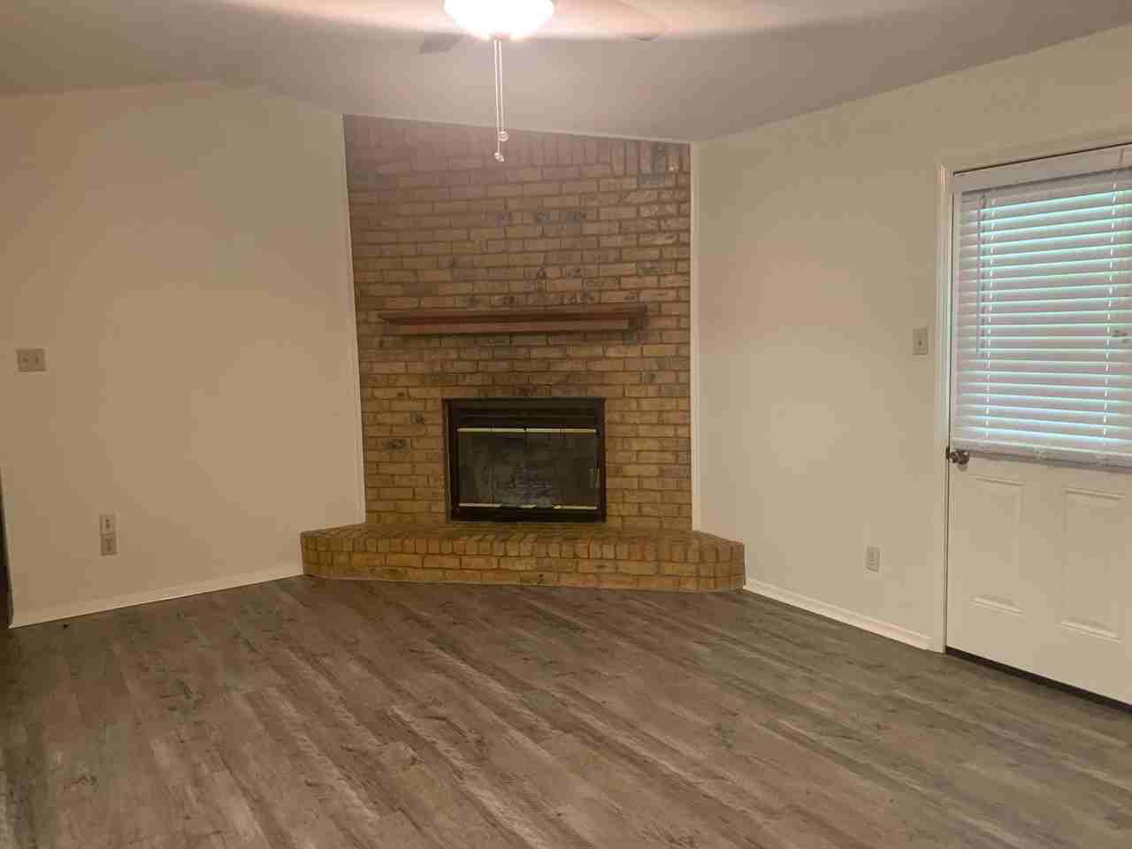 1104 America Dr - Photo 3 of 16