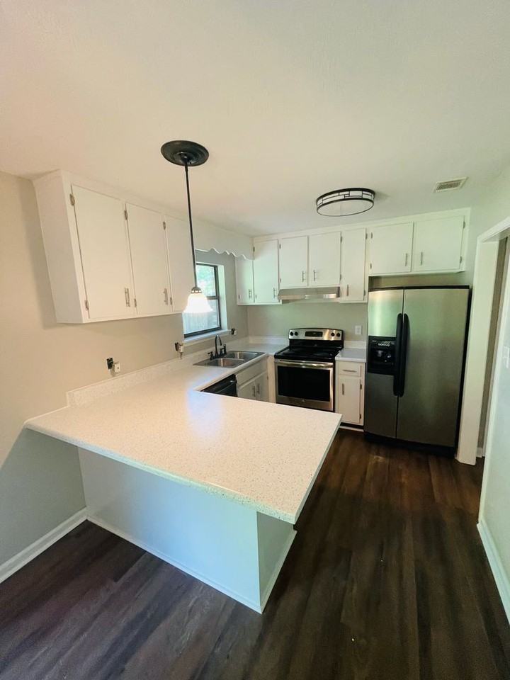 1362 Fuller Rd - Photo 7 of 30