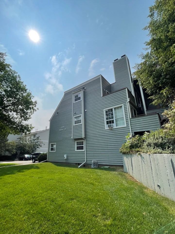 1301 University Ave - Photo 3 of 16