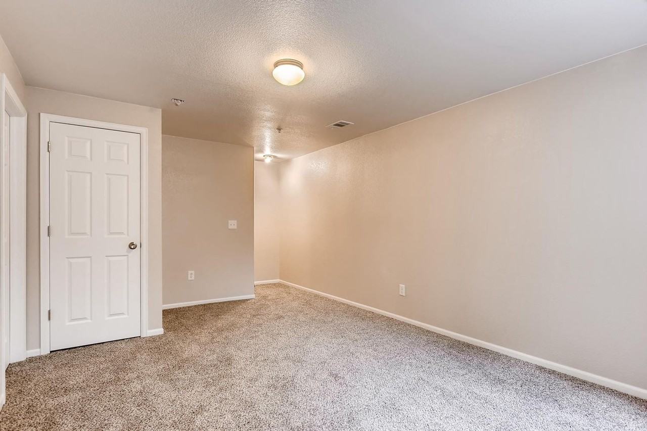 1731 Morningside Dr - Photo 4 of 23