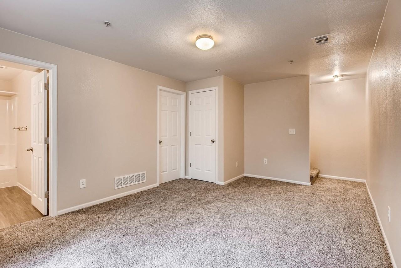 1731 Morningside Dr - Photo 4 of 23