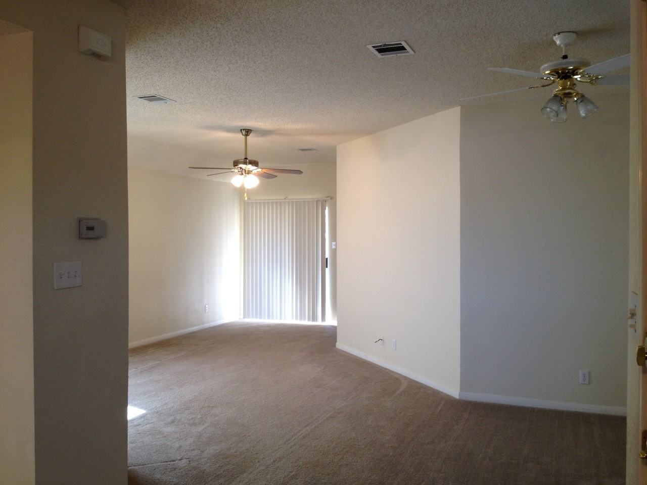 1513 Breezy Dr - Photo 3 of 8