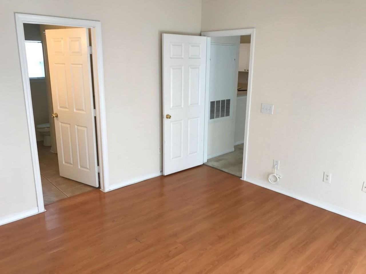 3563 Conroy Rd - Photo 7 of 12