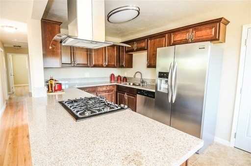 7517 Salizar St - Photo 3 of 15