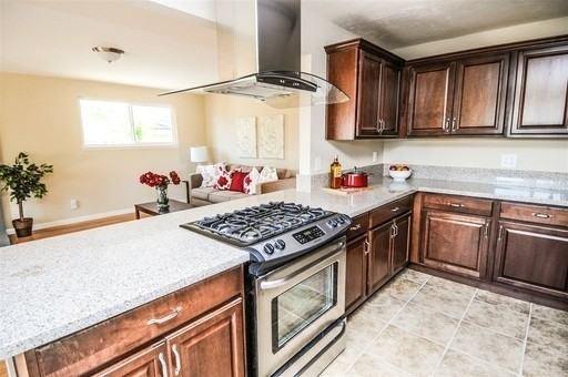 7517 Salizar St - Photo 4 of 15