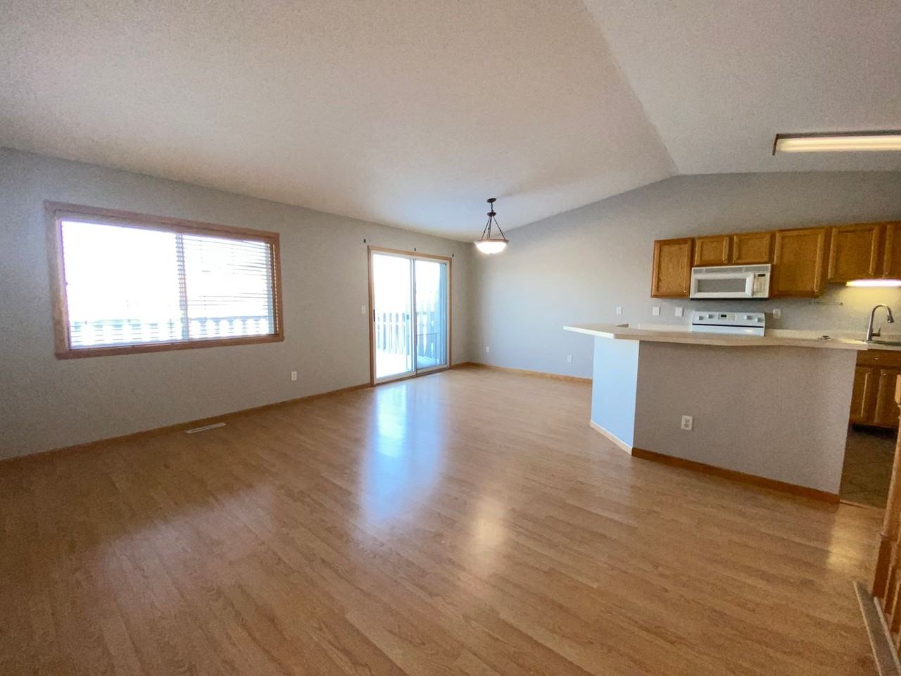 2570 Amber Valley Ct S - Photo 5 of 48