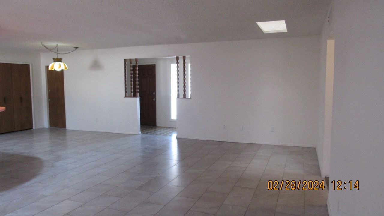 2571 Talisman Ln - Photo 5 of 26