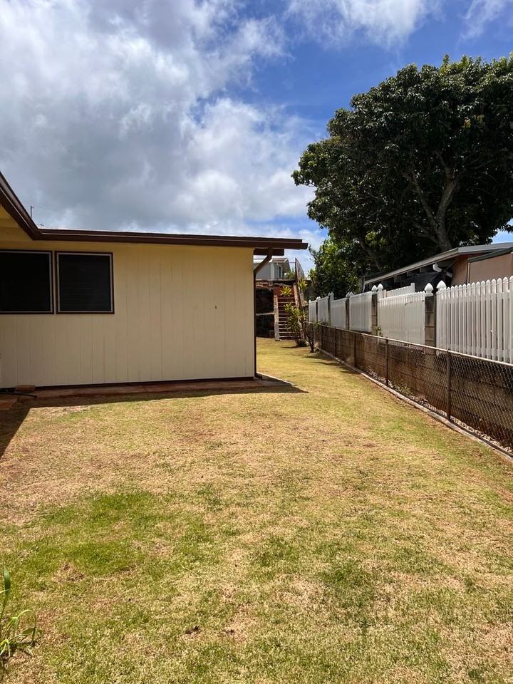 2233 Apaakuma St - Photo 2 of 14