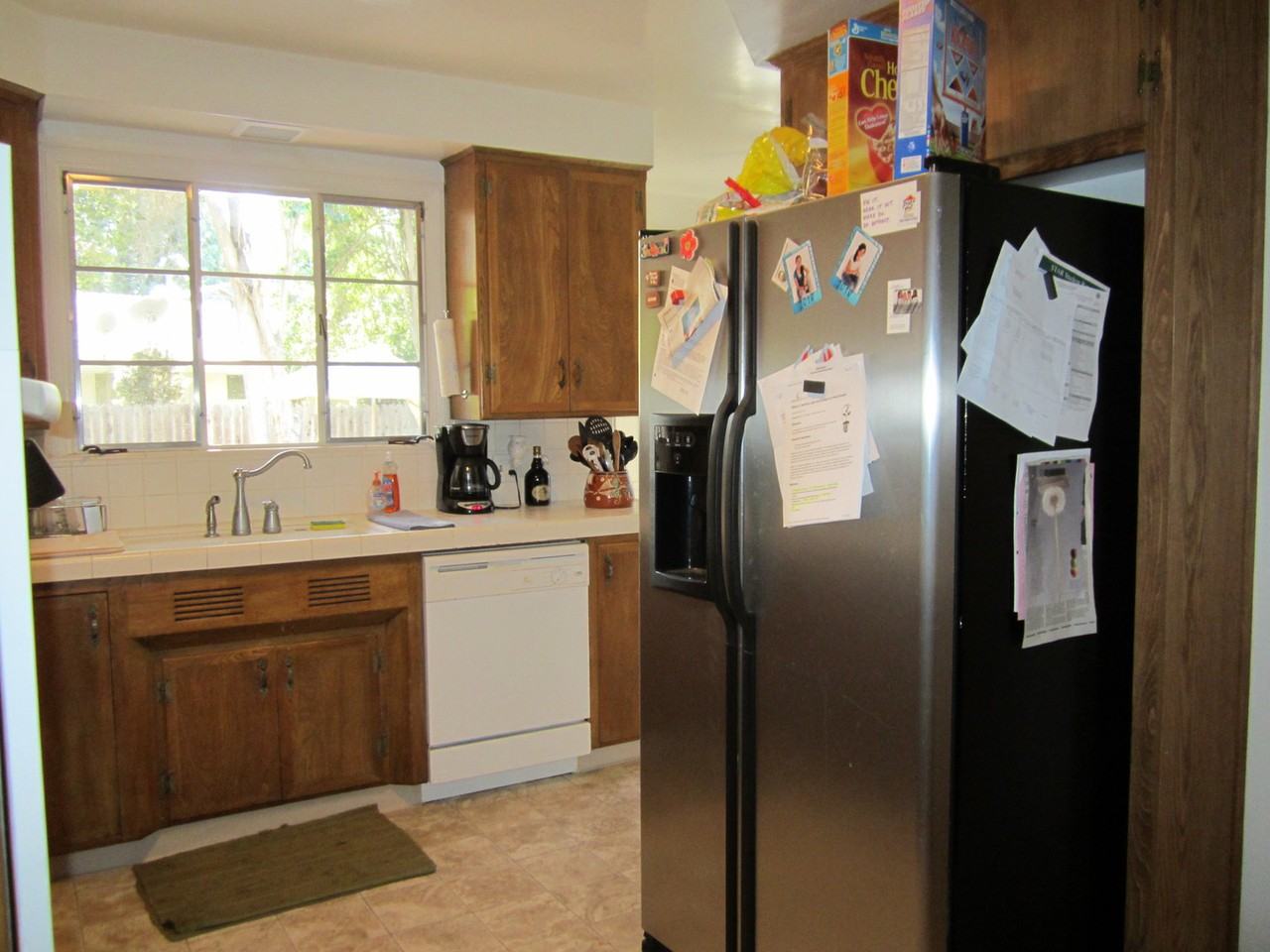 2586 Prince Albert Dr - Photo 6 of 23