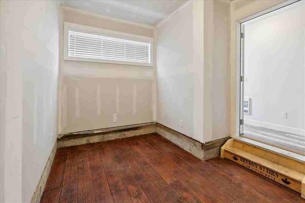 27 Evanscrest Park Northwest - Photo 2 of 17