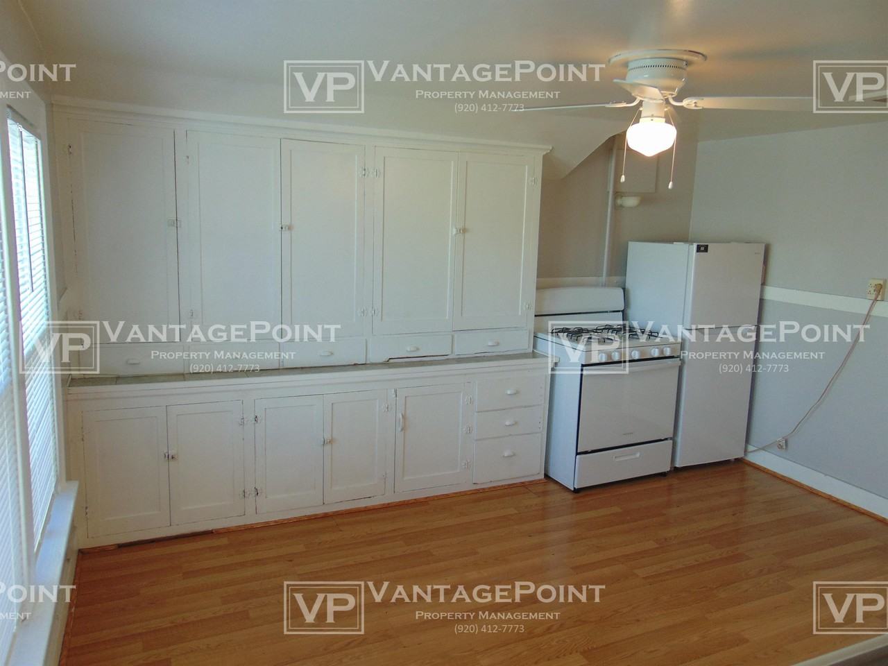 893 Christiana St - Photo 2 of 9
