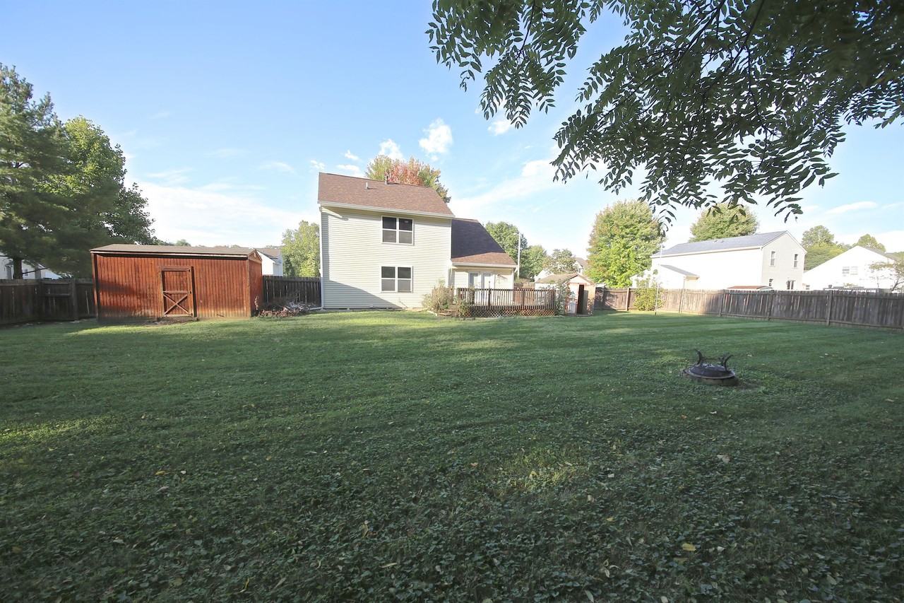 876 E Meadowlands Dr - Photo 2 of 20