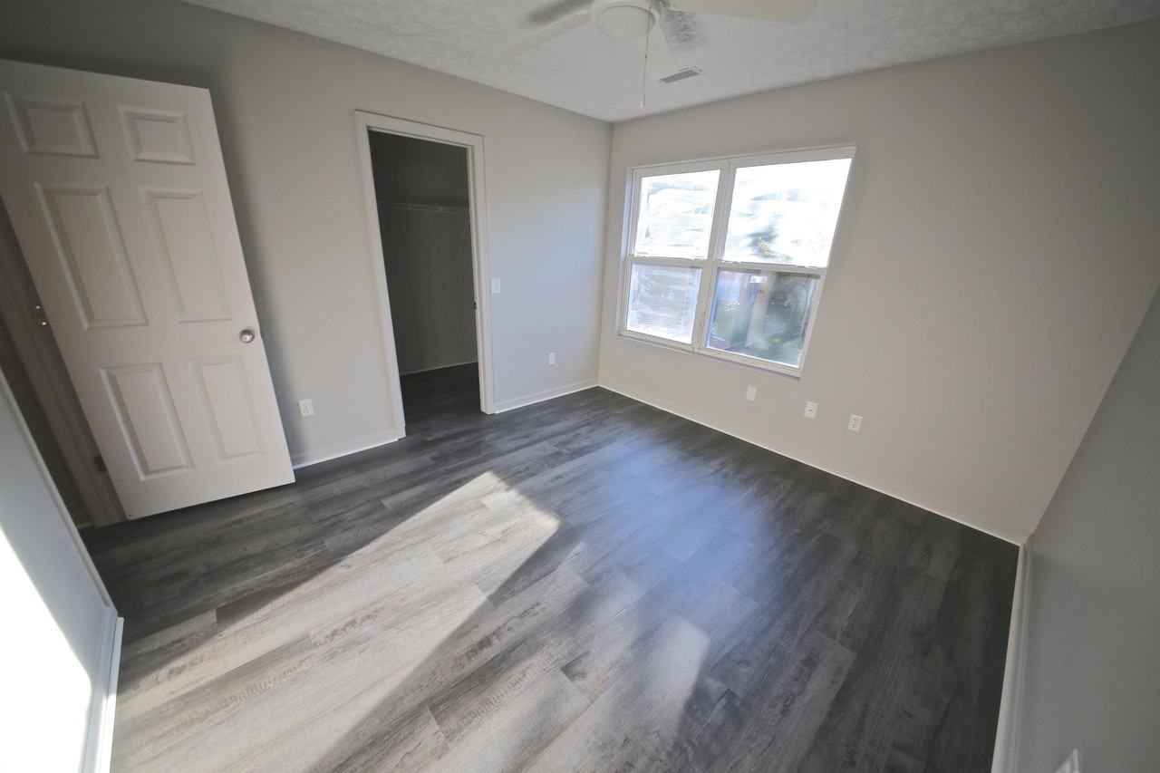 876 E Meadowlands Dr - Photo 3 of 20