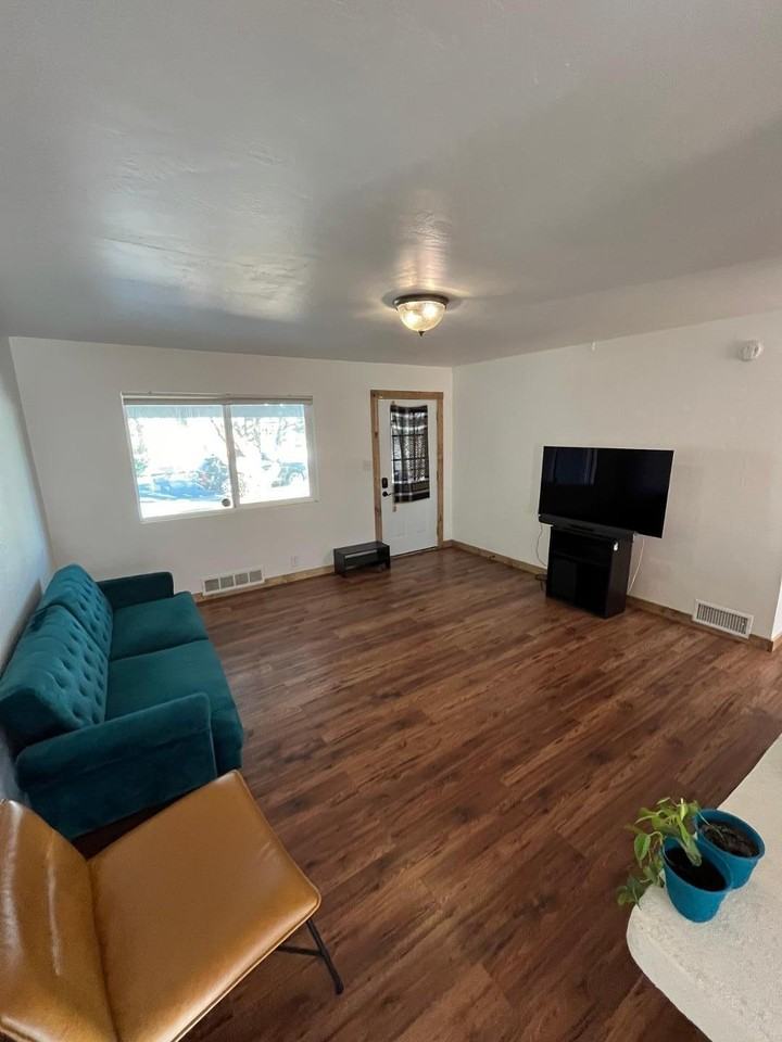 1008 Garcia St Ne - Photo 3 of 19