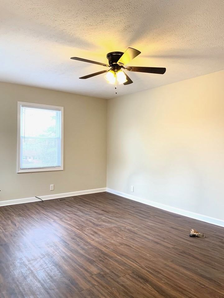 3441 Lylewood Rd - Photo 7 of 15