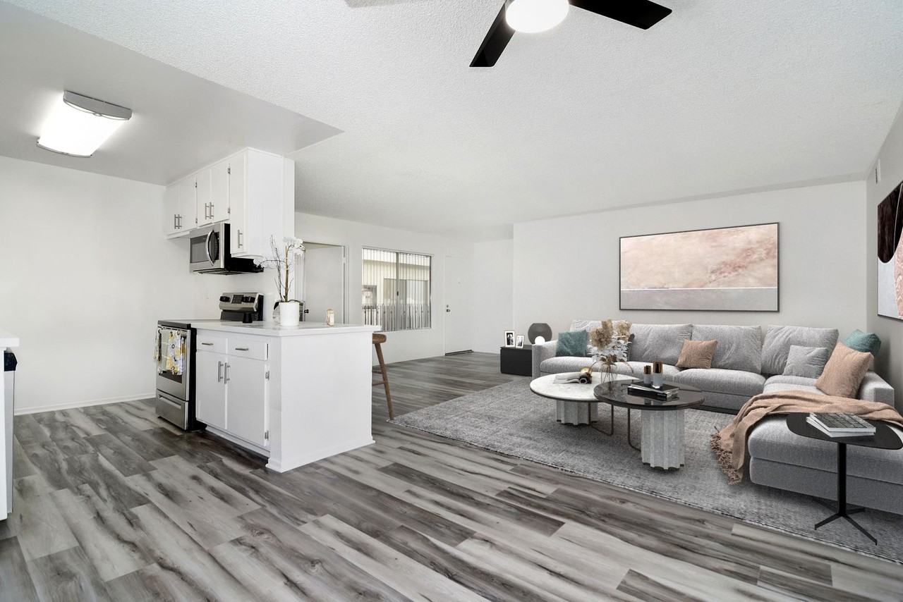 5417 & 5425 Zelzah Avenue - Photo 7 of 27