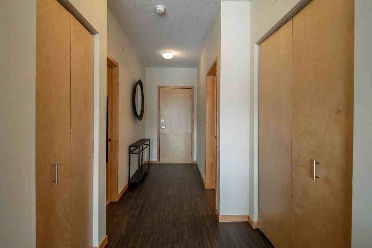 8th & 11 Ave S #614 - Photo 7 of 12