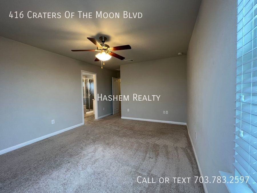 416 Craters Of The Moon Blvd - Photo 3 of 20