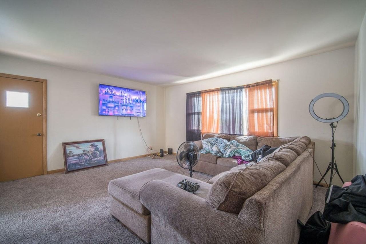 5220 N 68th St - Photo 3 of 4