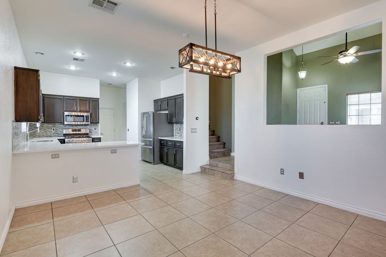 10307 Adams Chase St - Photo 3 of 28