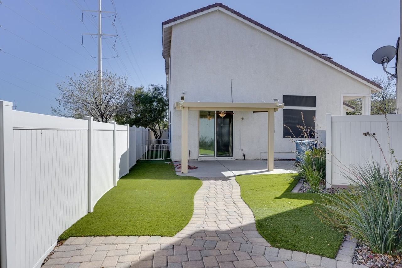 10307 Adams Chase St - Photo 4 of 28