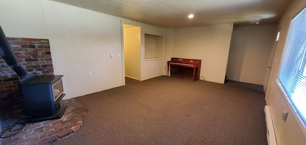 1534 Grant St - Photo 5 of 22