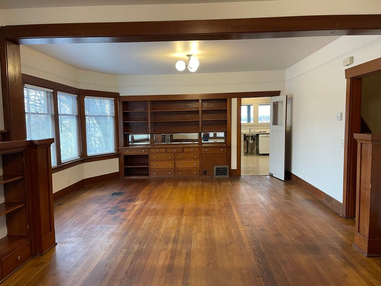 1011 N Garden St - Photo 3 of 21