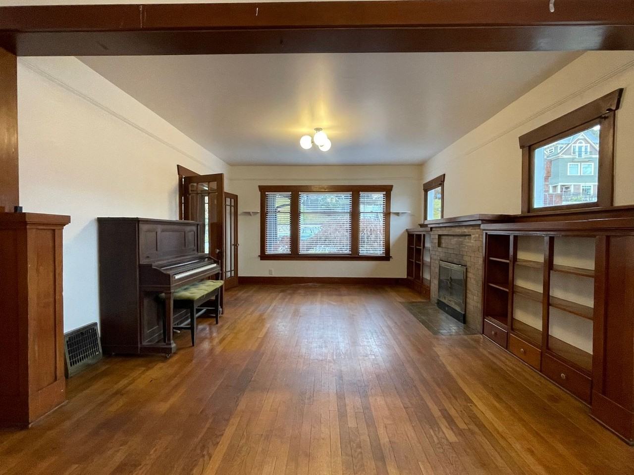 1011 N Garden St - Photo 2 of 21