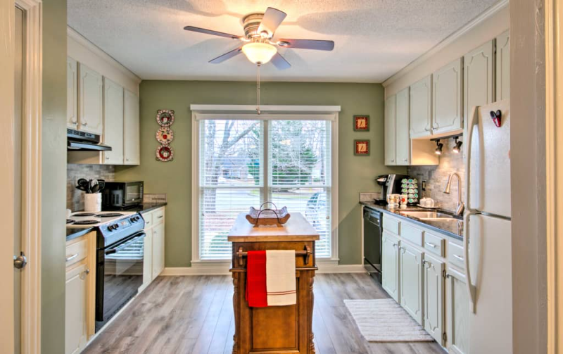 210 Woodhaven Ct #210 - Photo 2 of 26