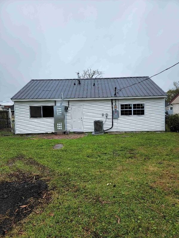 124 Jeanne Dr - Photo 2 of 11