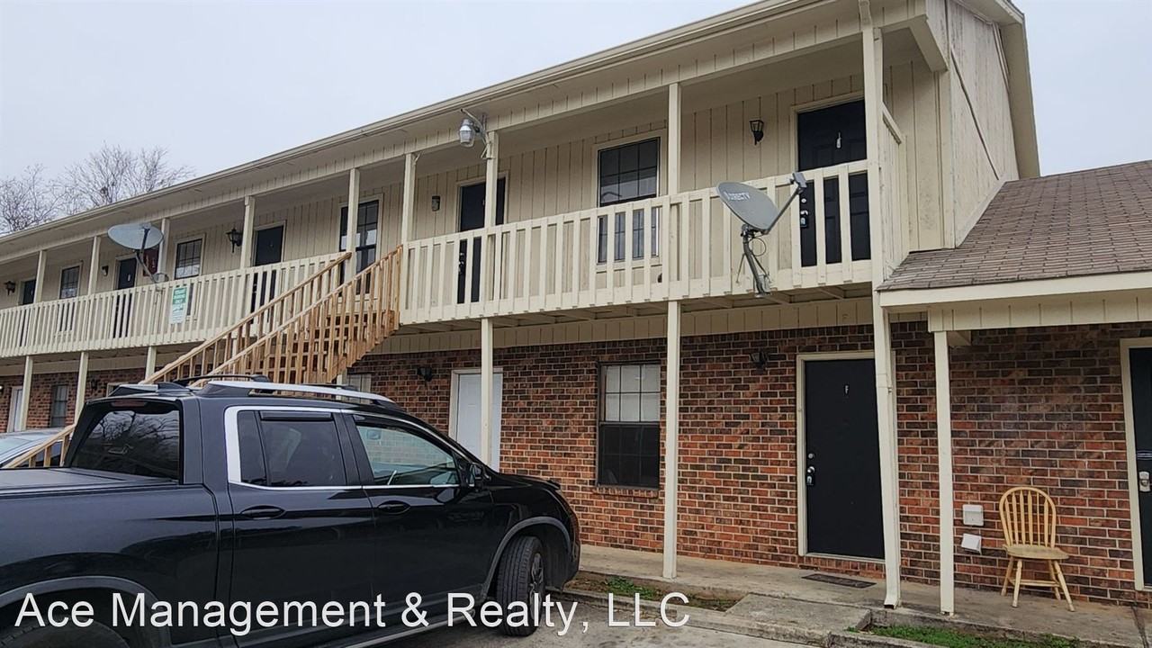 4419 Bonnell Dr. - Photo 3 of 15