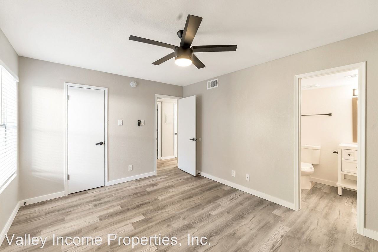 ** 1/2 OFF 1st Full Month's Rent, tour & Apply within 48 Hours Newly Renovated 2 Bed/ 2 Bath In-Suite Washer/ Dryer! - Photo 3 of 22