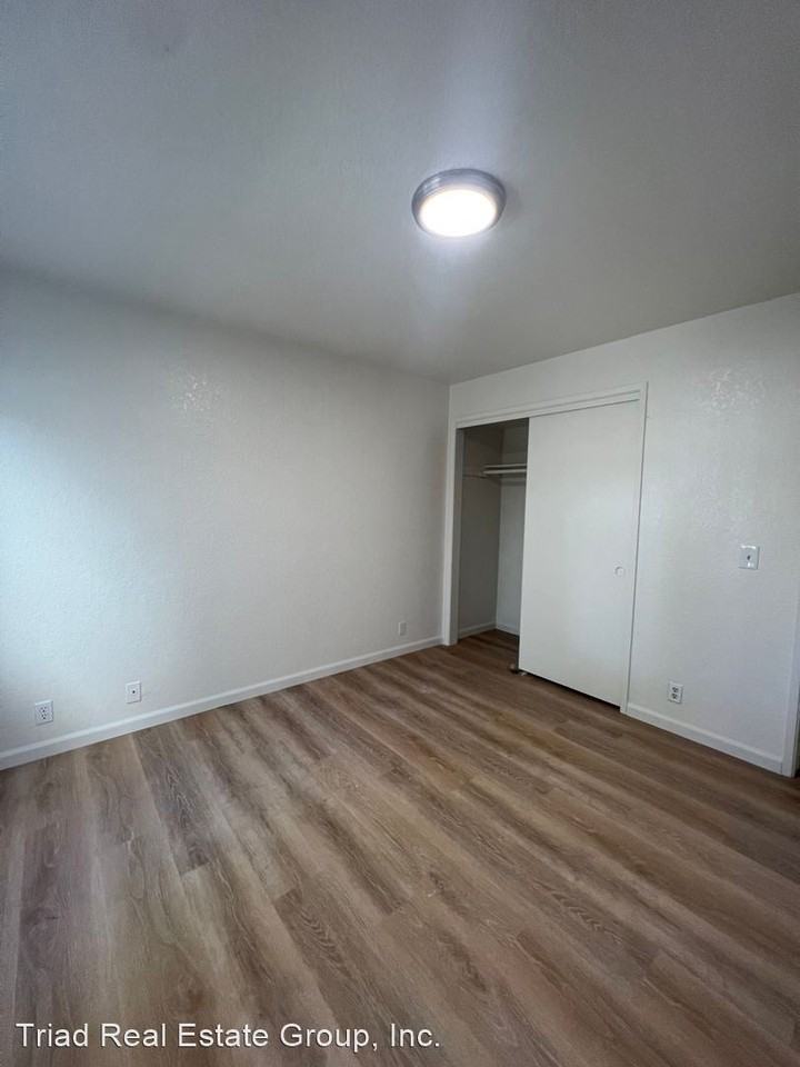 860 Boysen Avenue - Photo 2 of 12