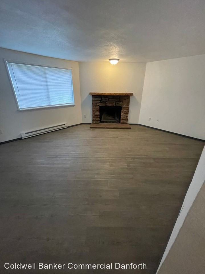 1819 S 93rd St - Photo 2 of 2