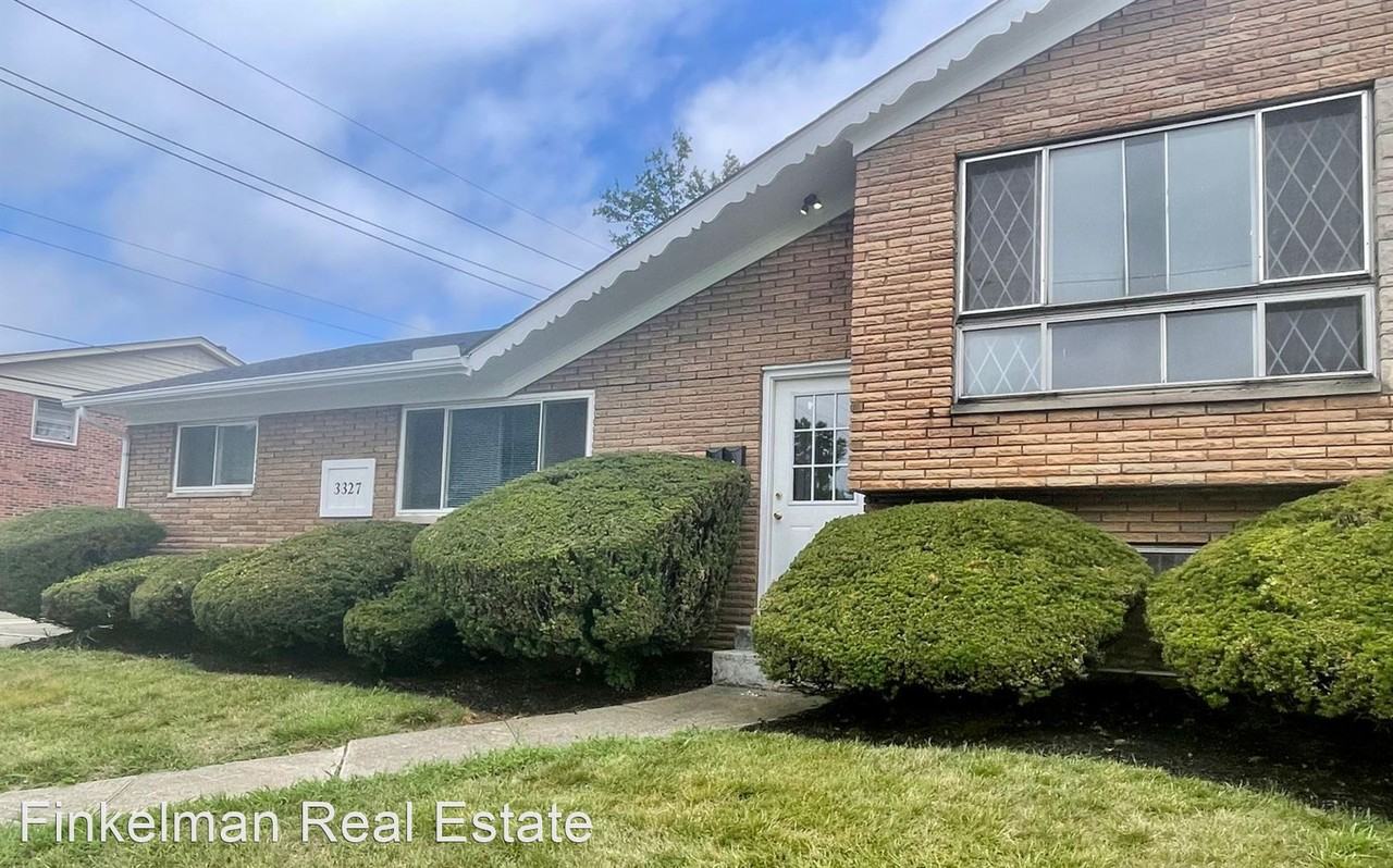 3327 Roosevelt Blvd - Photo 2 of 10