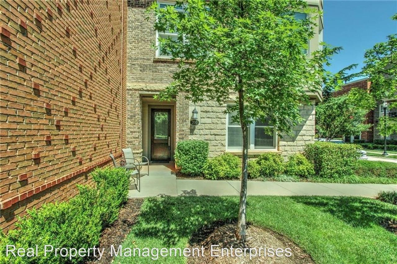 200 Russell M Perry Ave - Photo 2 of 28