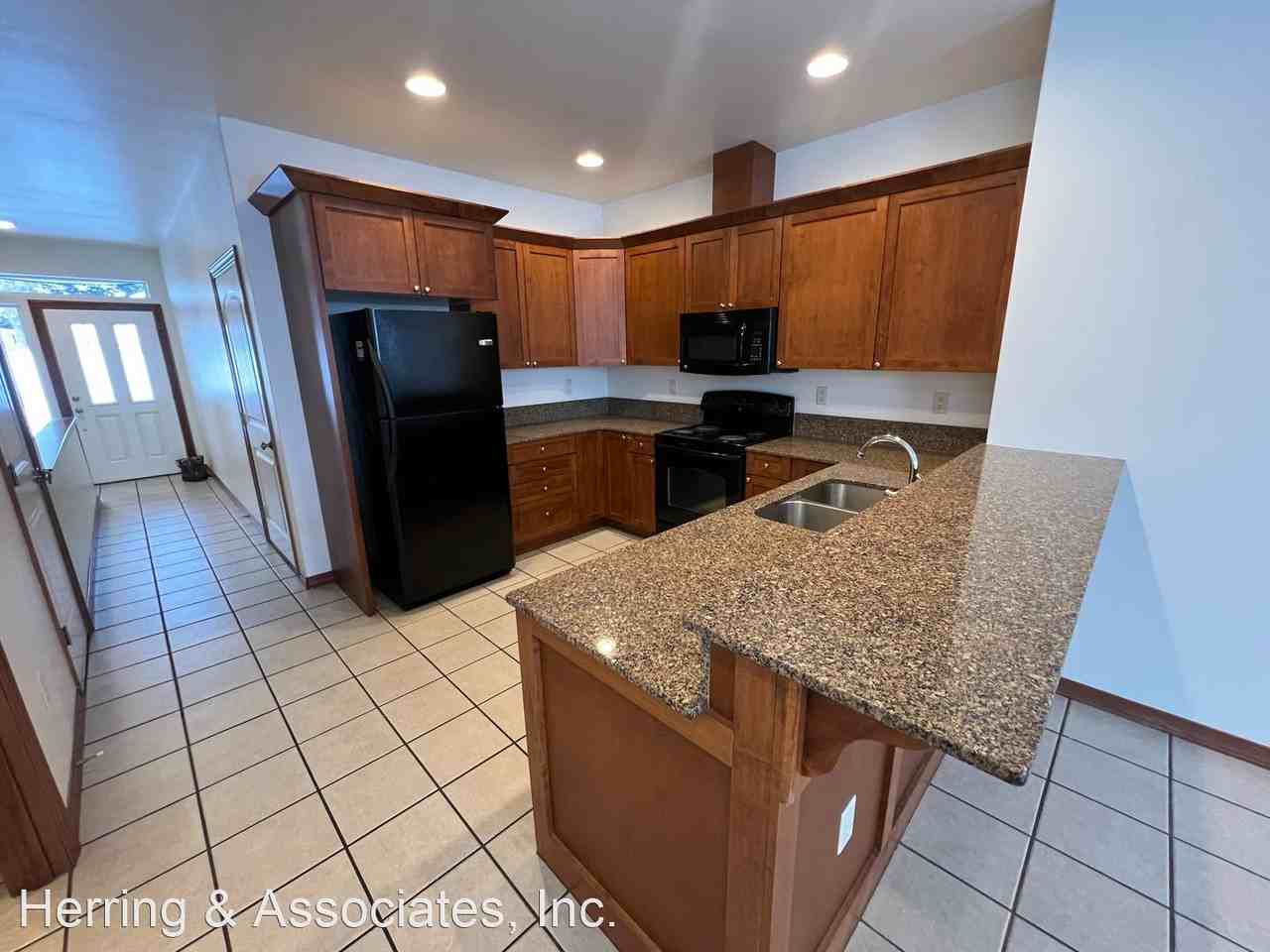 1054 Corum Cir - Photo 3 of 22