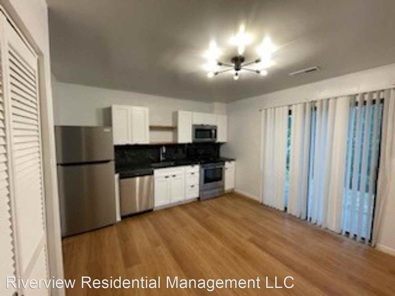 2768 Gatewood Circle - Photo 2 of 7