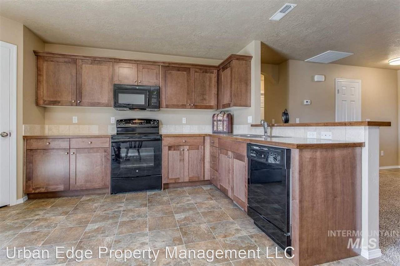 9321 W Idlewood Dr - Photo 3 of 13