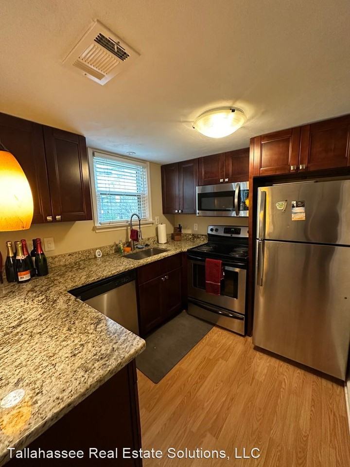 392 S Franklin Blvd - Photo 3 of 28