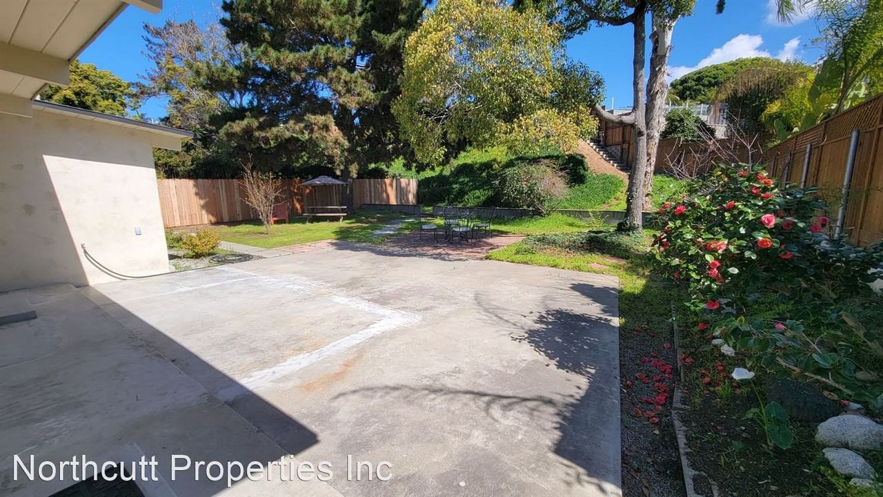 4027 Kenosha Ave - Photo 3 of 15