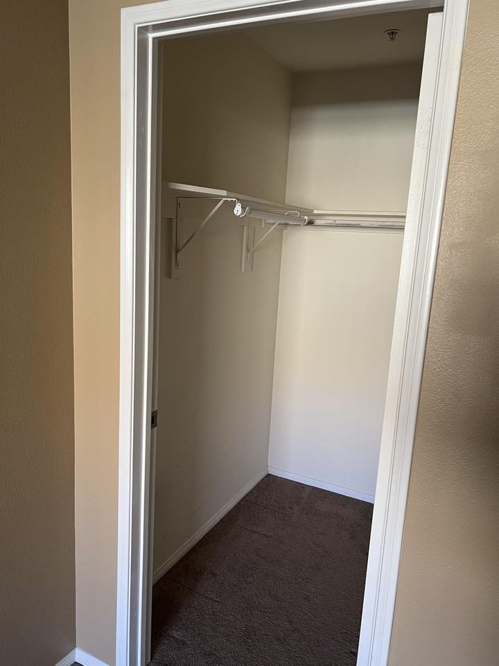 1525 E Spruce St #1 - Photo 6 of 22