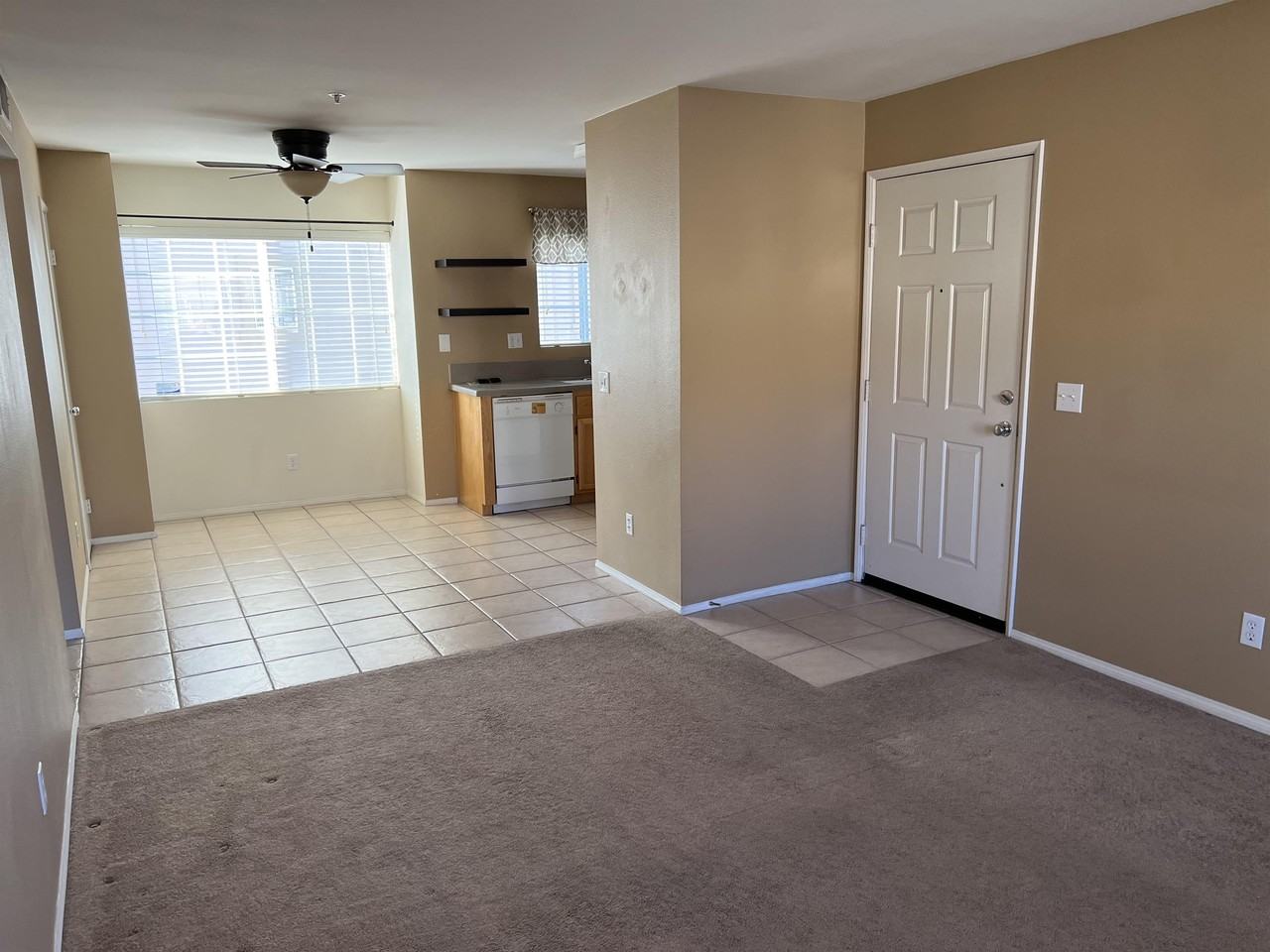 1525 E Spruce St #1 - Photo 3 of 22