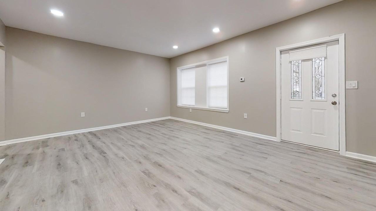 8304 Maplewood Dr #NA - Photo 3 of 18