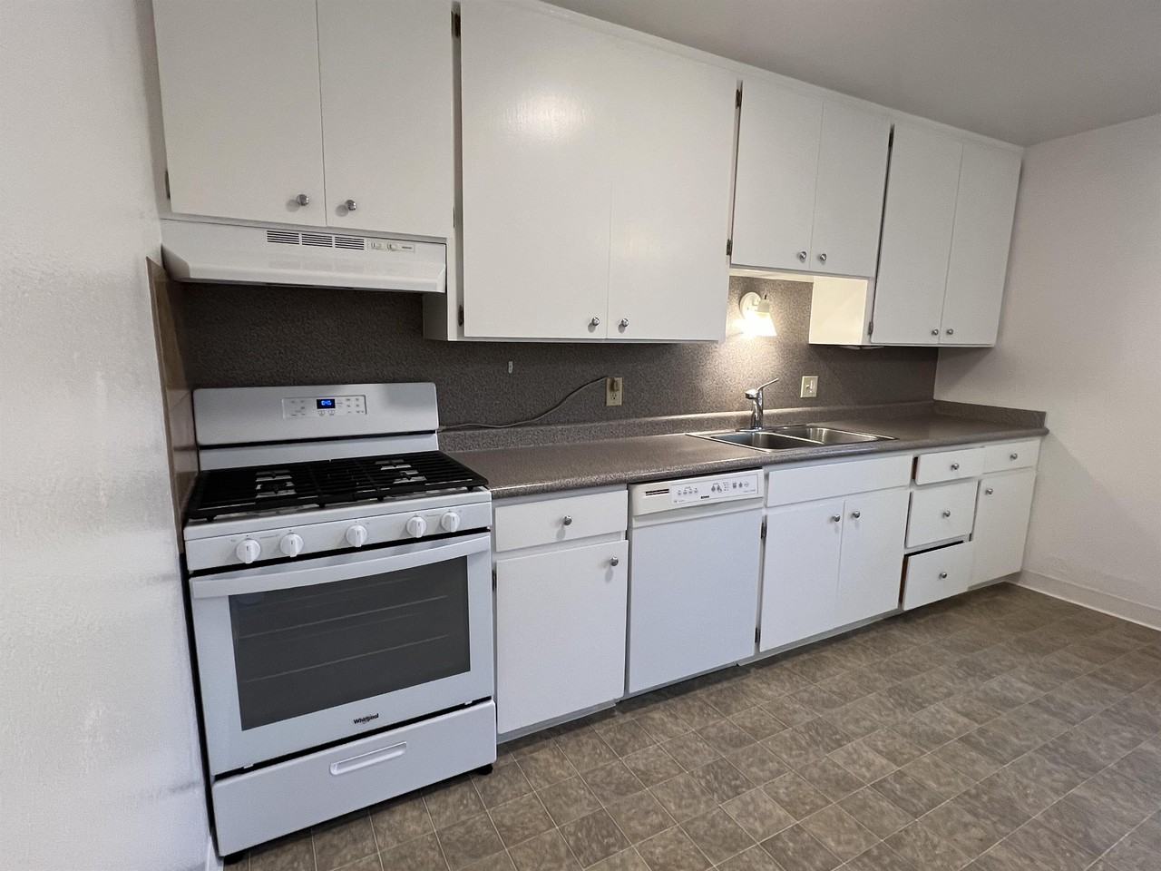 110-112 11th Street - Photo 3 of 16