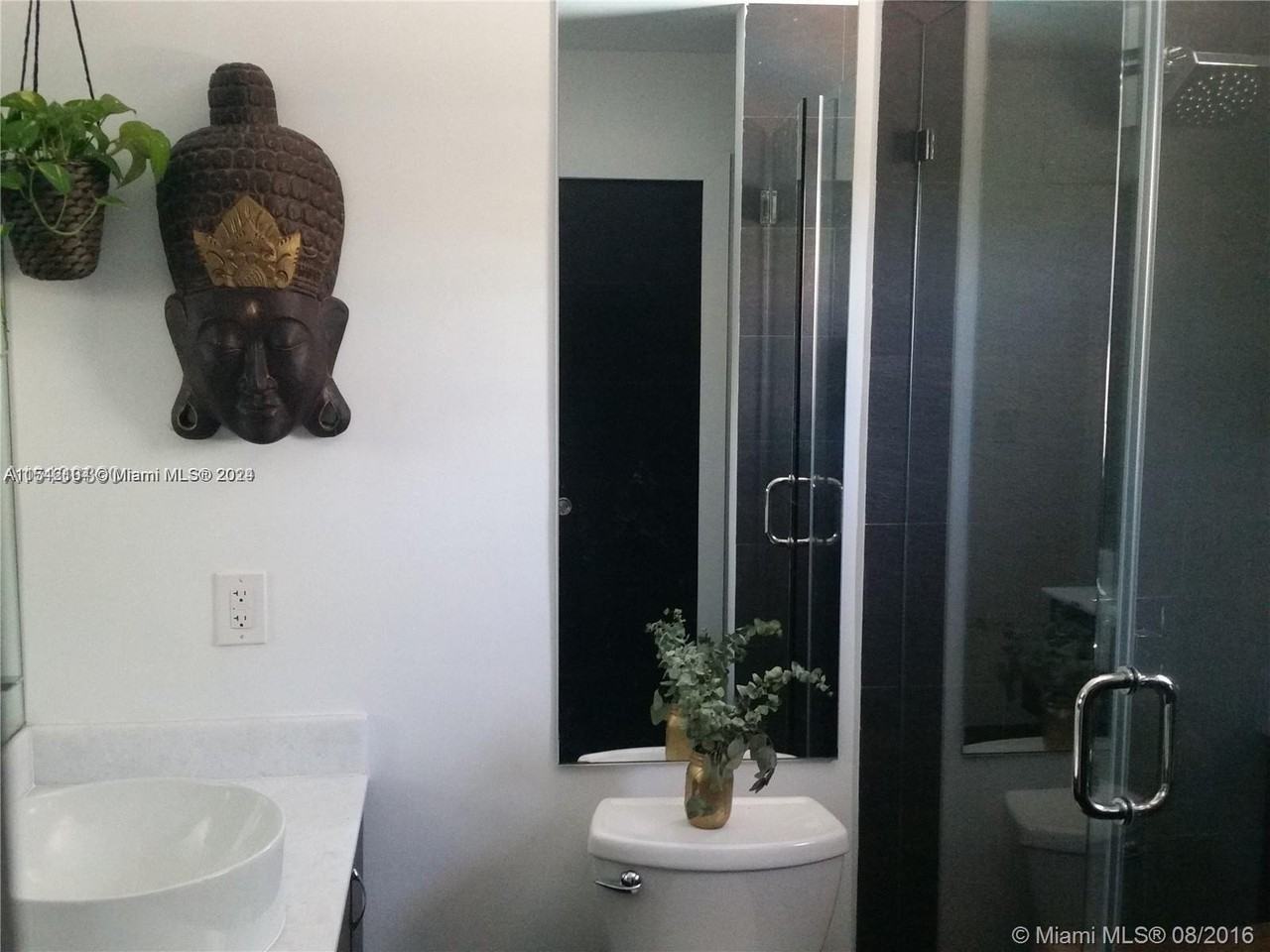 10541 Sw 52nd St - Photo 3 of 6