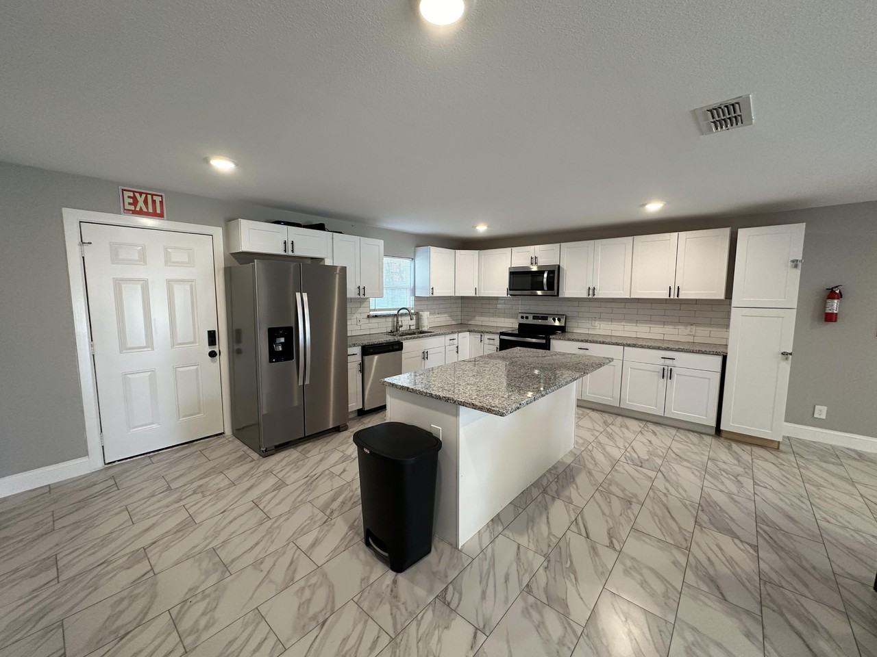 Swiss St - Photo 4 of 9